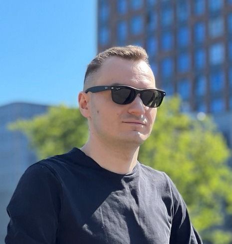 Author profile picture