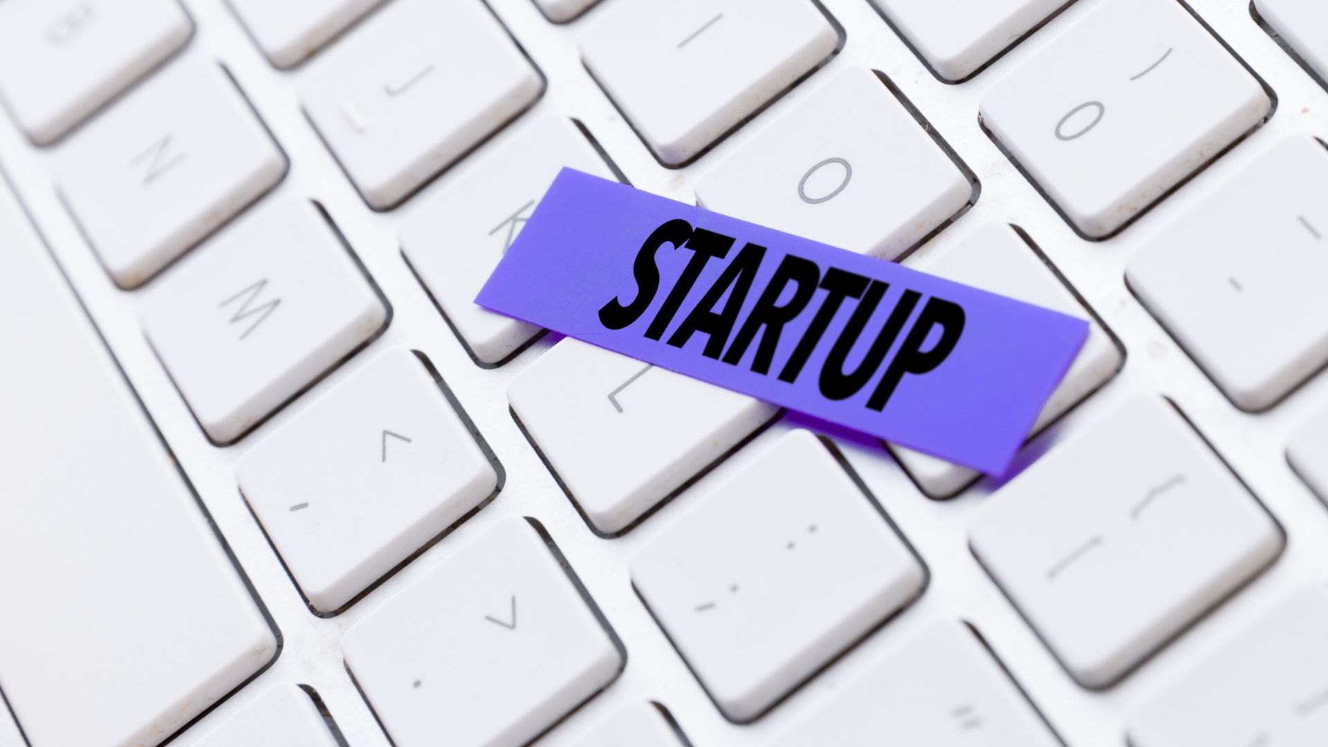 Cracking the Code: Lessons I Learned About VCs, Pitch Decks, and Building a Product Mindset