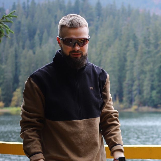 Author profile picture