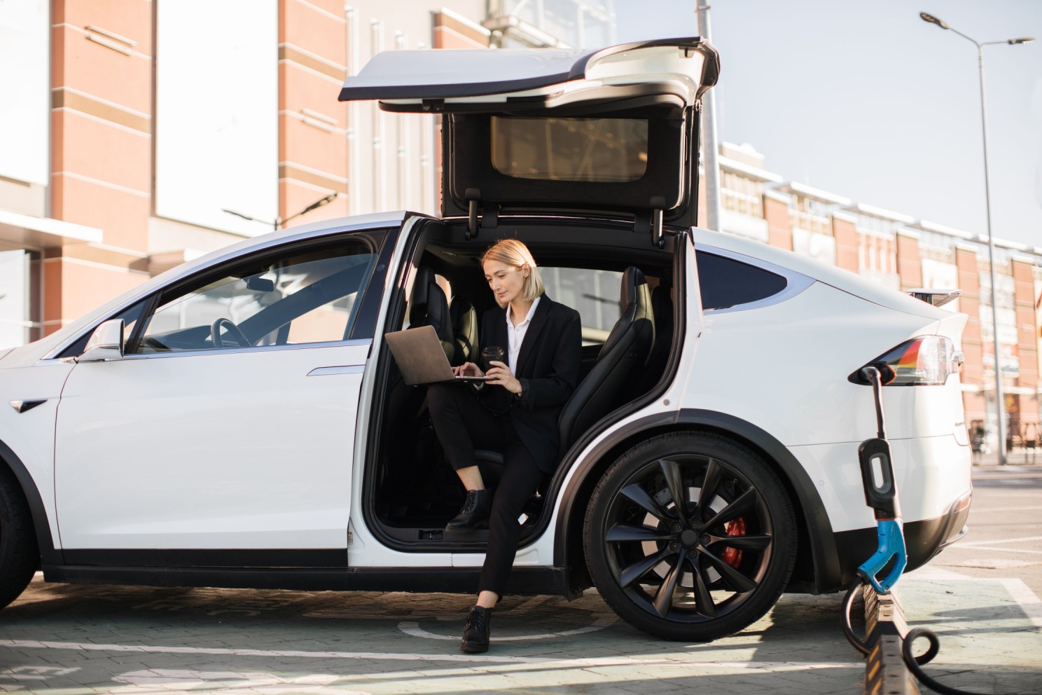 A Day in the Life of Tomorrow: Cars That Work While You Play, Robots That Cook Your Dinner