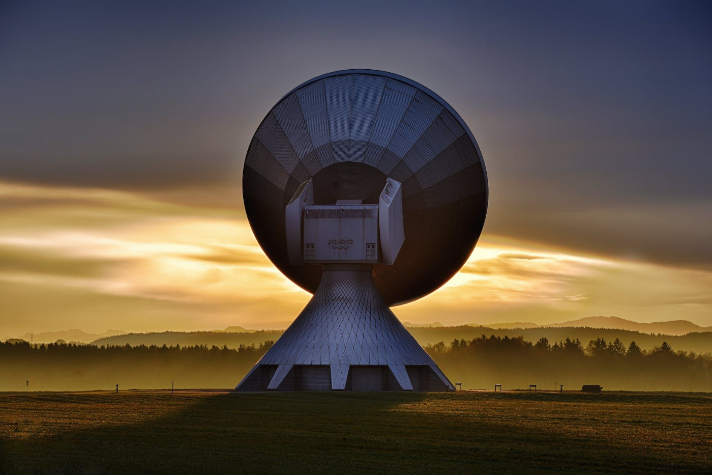 Supervised Learning Based Real-Time Adaptive Beamforming On-board: Antenna Design and Training Data