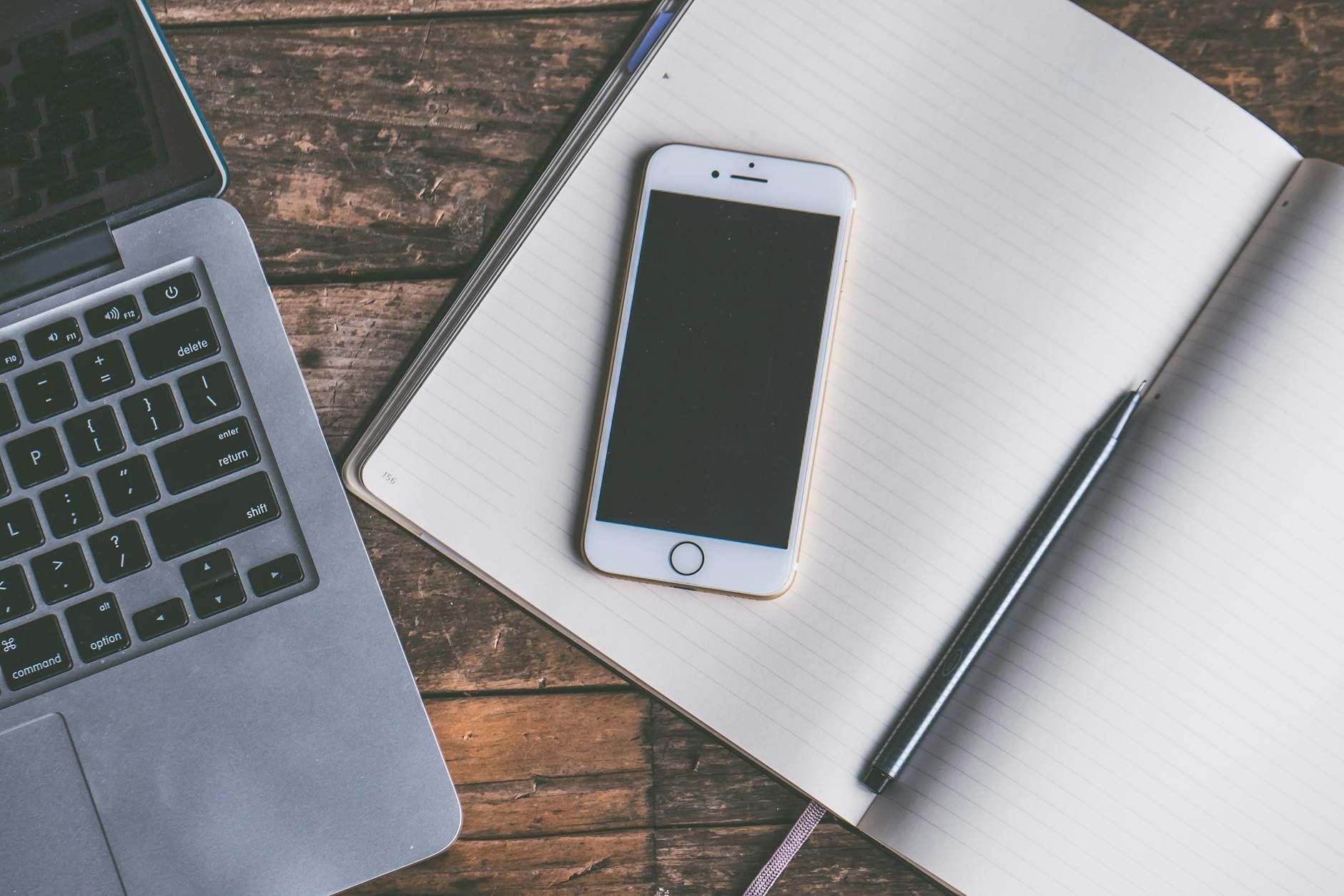 Forms and Input Handling in iOS 18 - #30DaysOfSwift