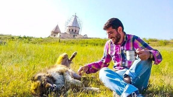 From Code to Content: Max, Hacker Noon's Frontend Innovator