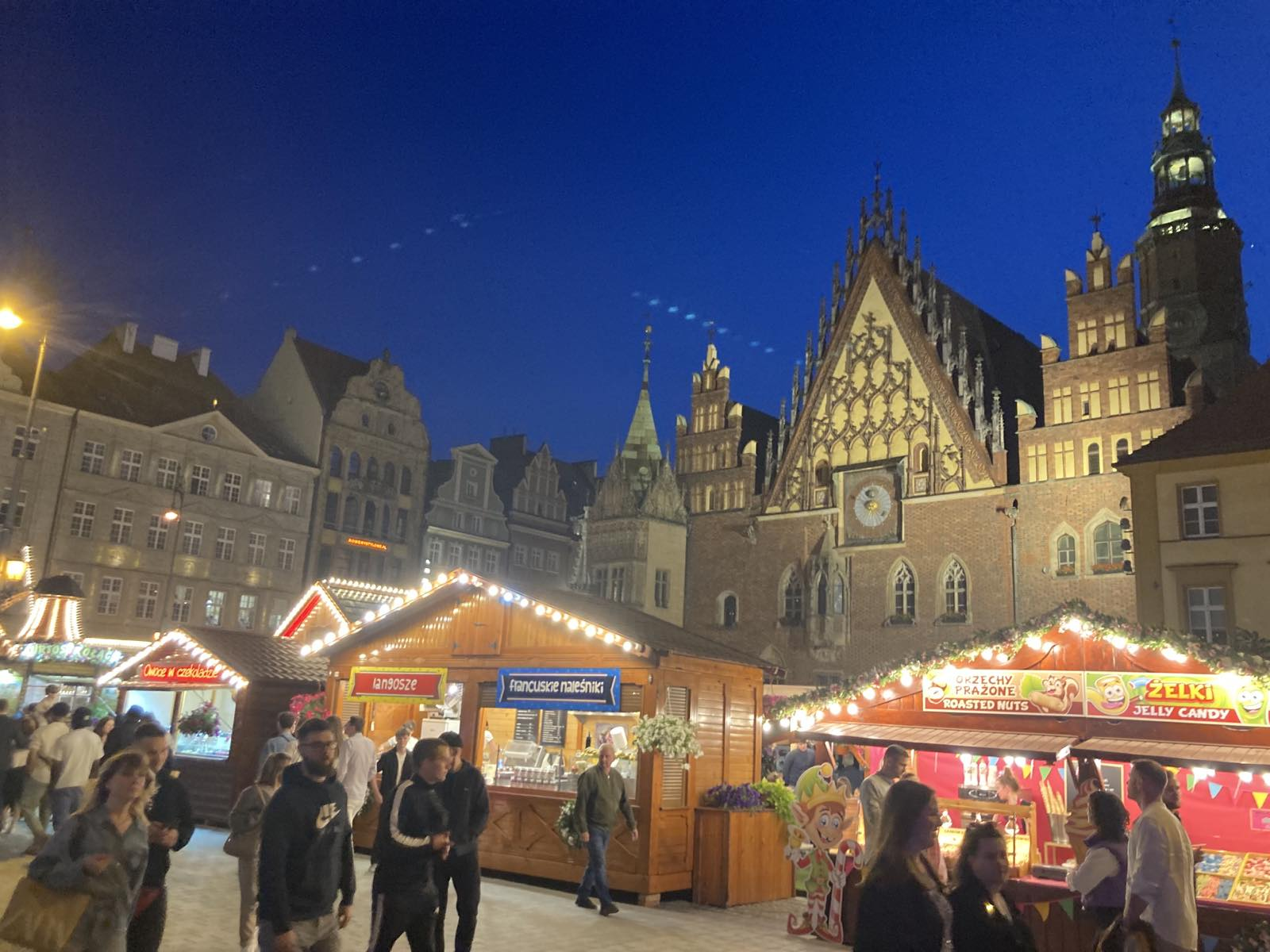 Traditional central square market