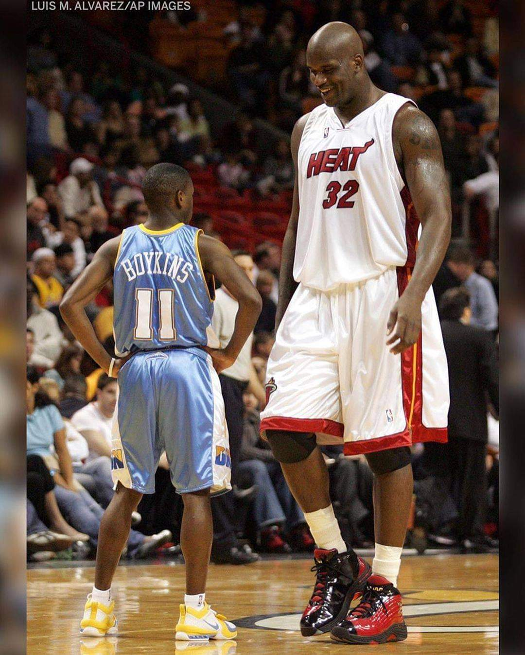 Shaquille O'Neal is 7'2". Earl Boykins is 5'5"