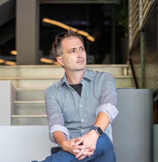 Author profile picture