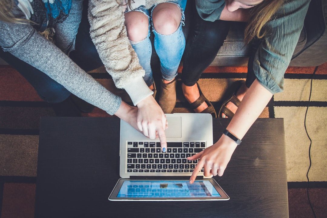 The Future of Online Education for Parents: Online vs. In-Person Tutoring