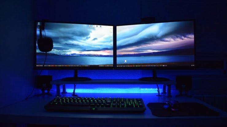 A Comparison Of The Best Desktops vs Laptops For Coding