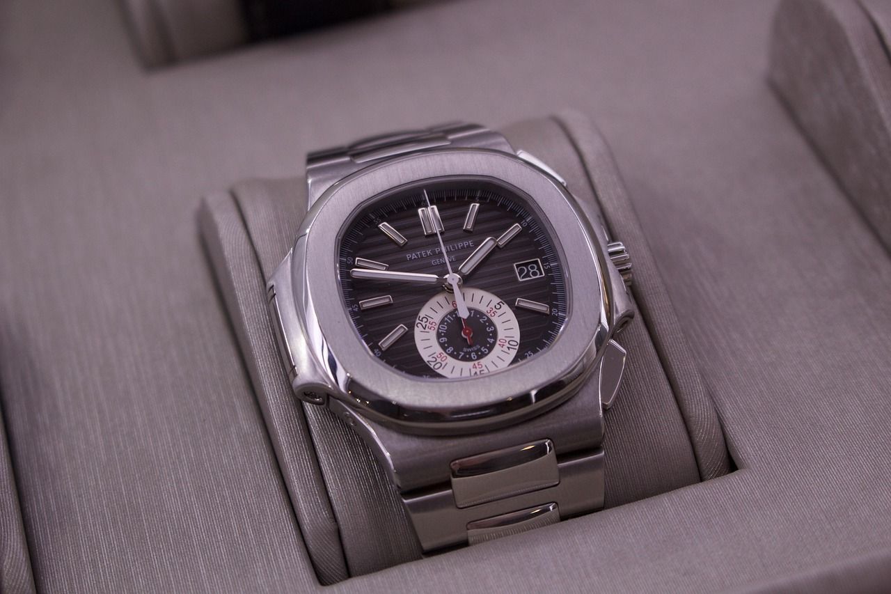 featured image - Nautilus vs. Royal Oak: Decoding the DNA of Horology’s Most Coveted Icons