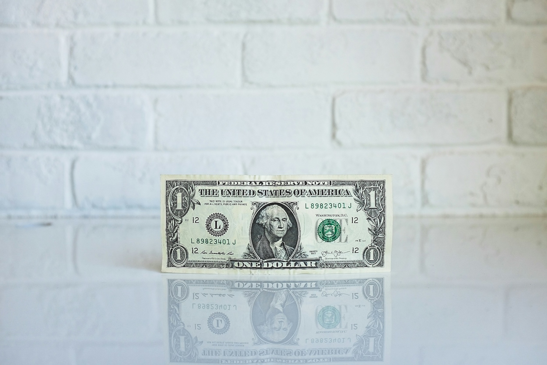 Investors Beware: 7 Uncommon Side Effects of a Recession UK Savers Should Watch Out For