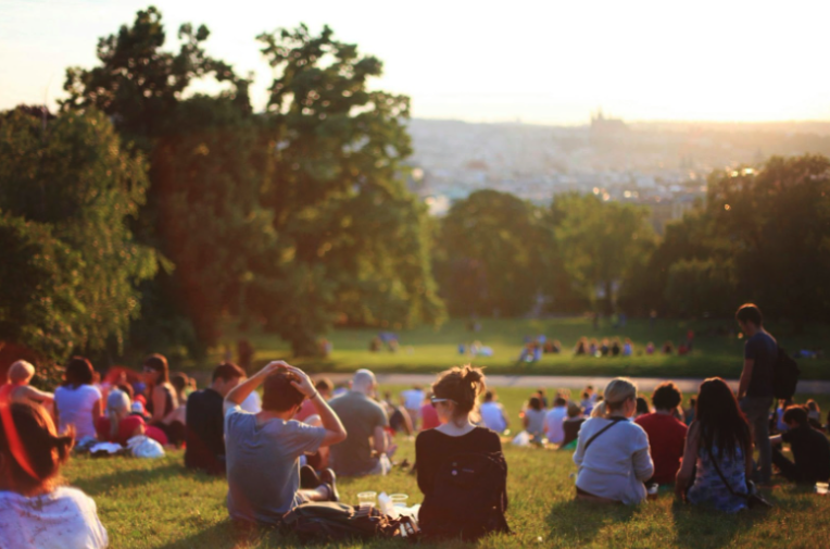 Retail Trading Communities Aren’t a Fad — They’re Reshaping Markets
