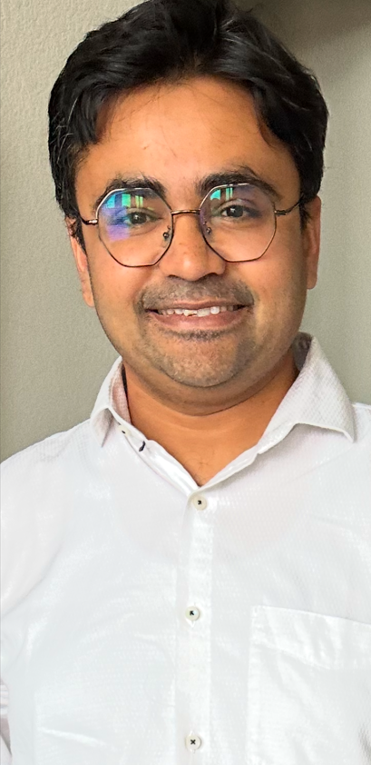 Mastering Enterprise Cloud Migration: Divyesh Pradeep Shah's Success Story