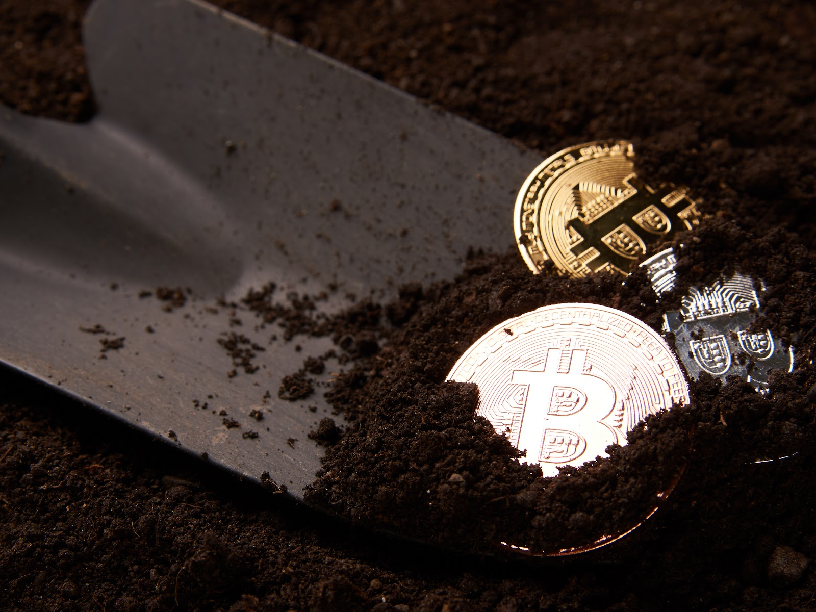 Can Junior Mining Companies Replicate Ant Digital's $8.4 Billion Blockchain Tokenization Blueprint?