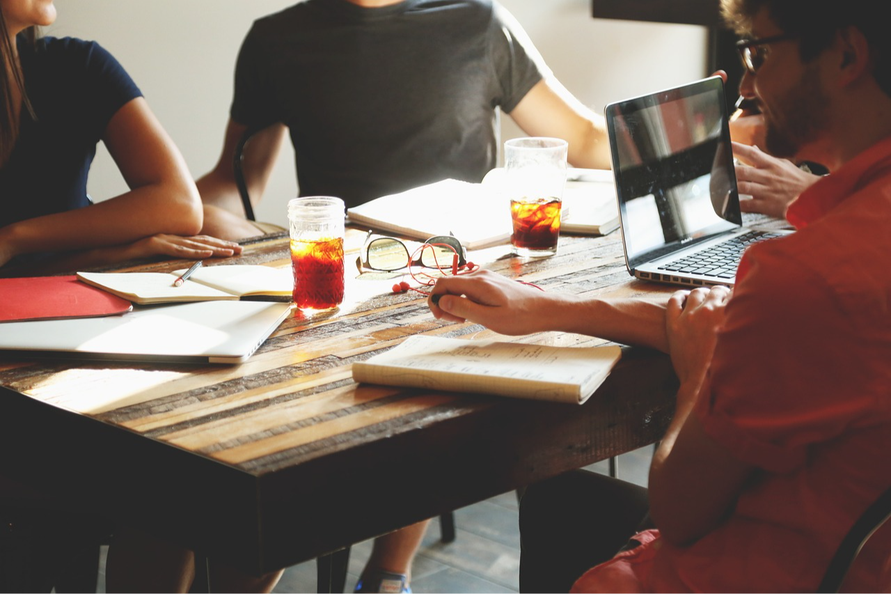 People Are Competing for Your Dream Job With These AI Tools