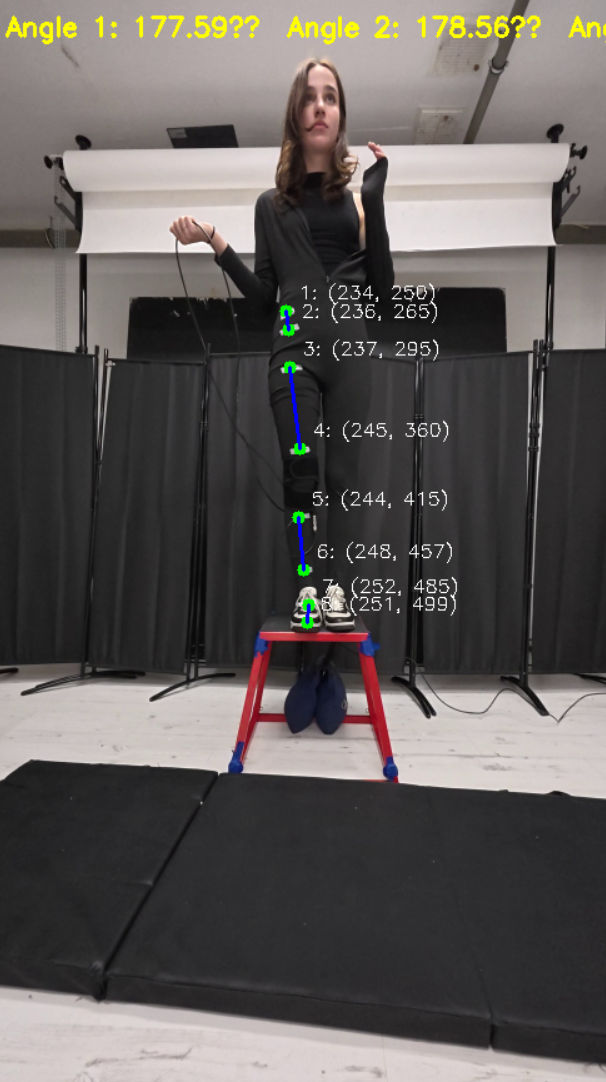 Figure 4. An athlete taking part in the activities and the recorded footagebeing processed by Hippos Exoskeleton’s in-house motion capture