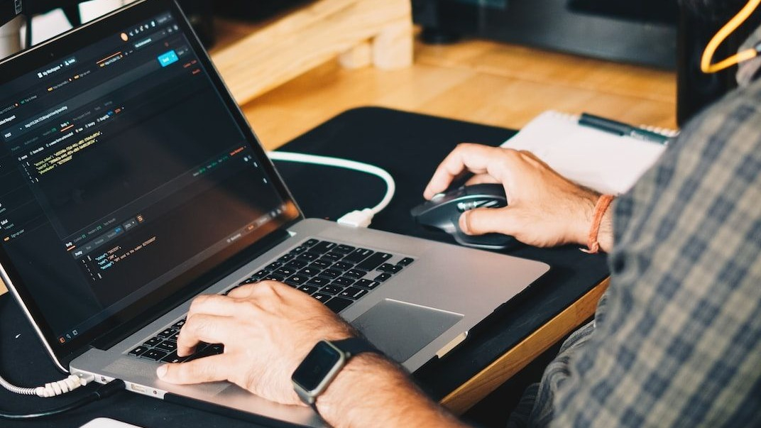 How I Received 3 Front End Engineer Offers in a Tough Market as a Non-CS Graduate