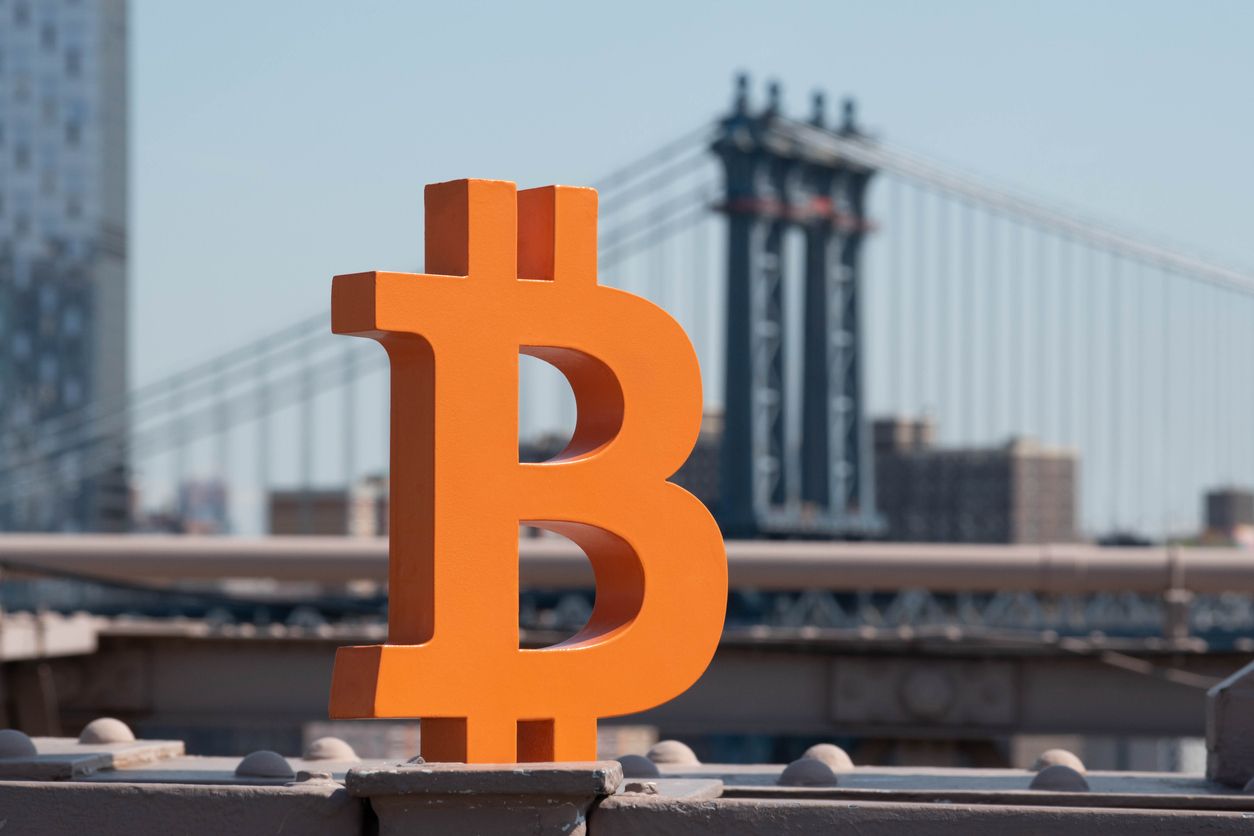 Verified Crypto Investing Platforms: Linking Traditional and Digital Assets to Close the Gap