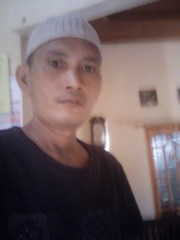 Author profile picture