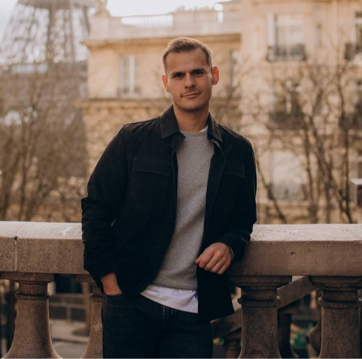 Author profile picture