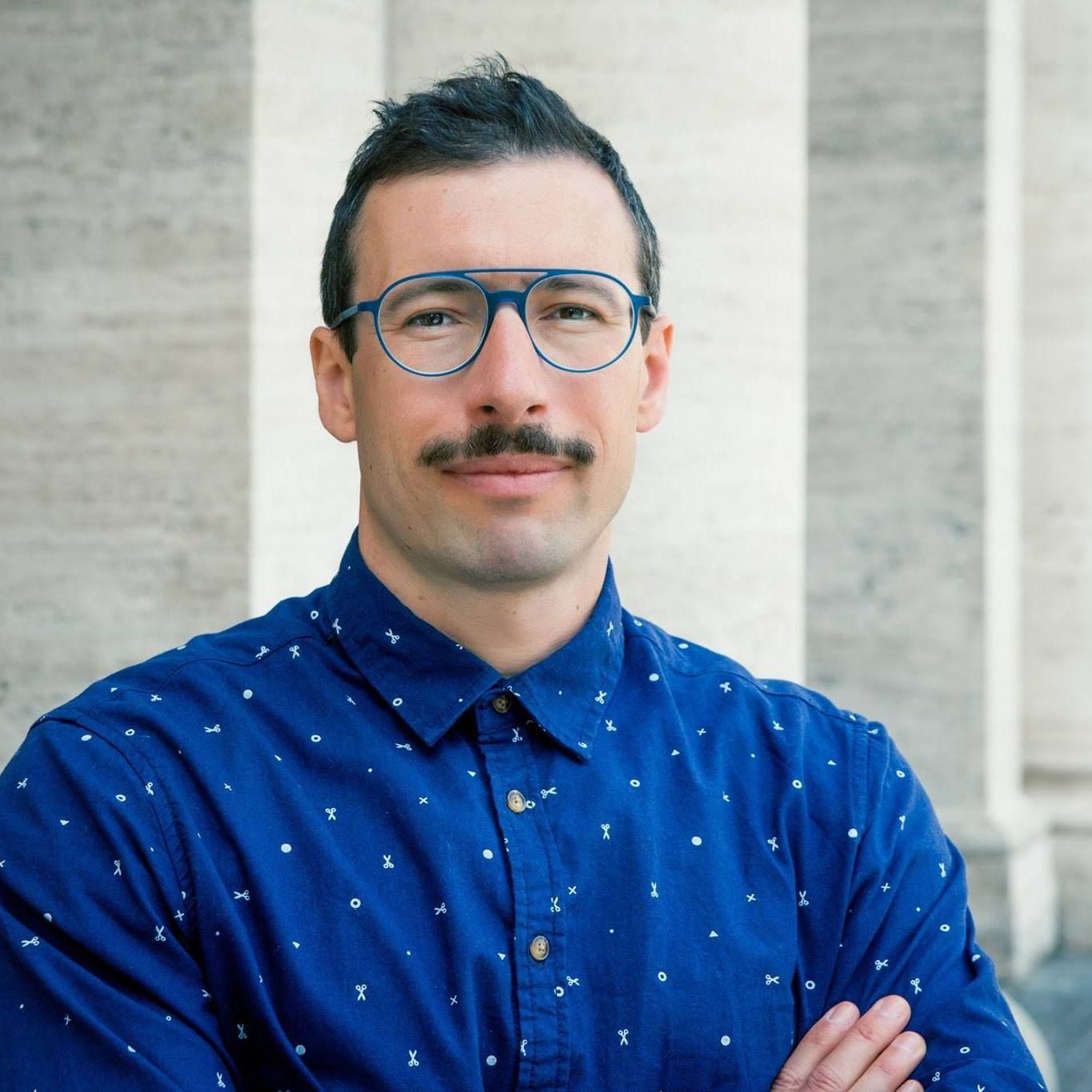 Reinventing the Python Logo: Interview with a UI Designer | HackerNoon