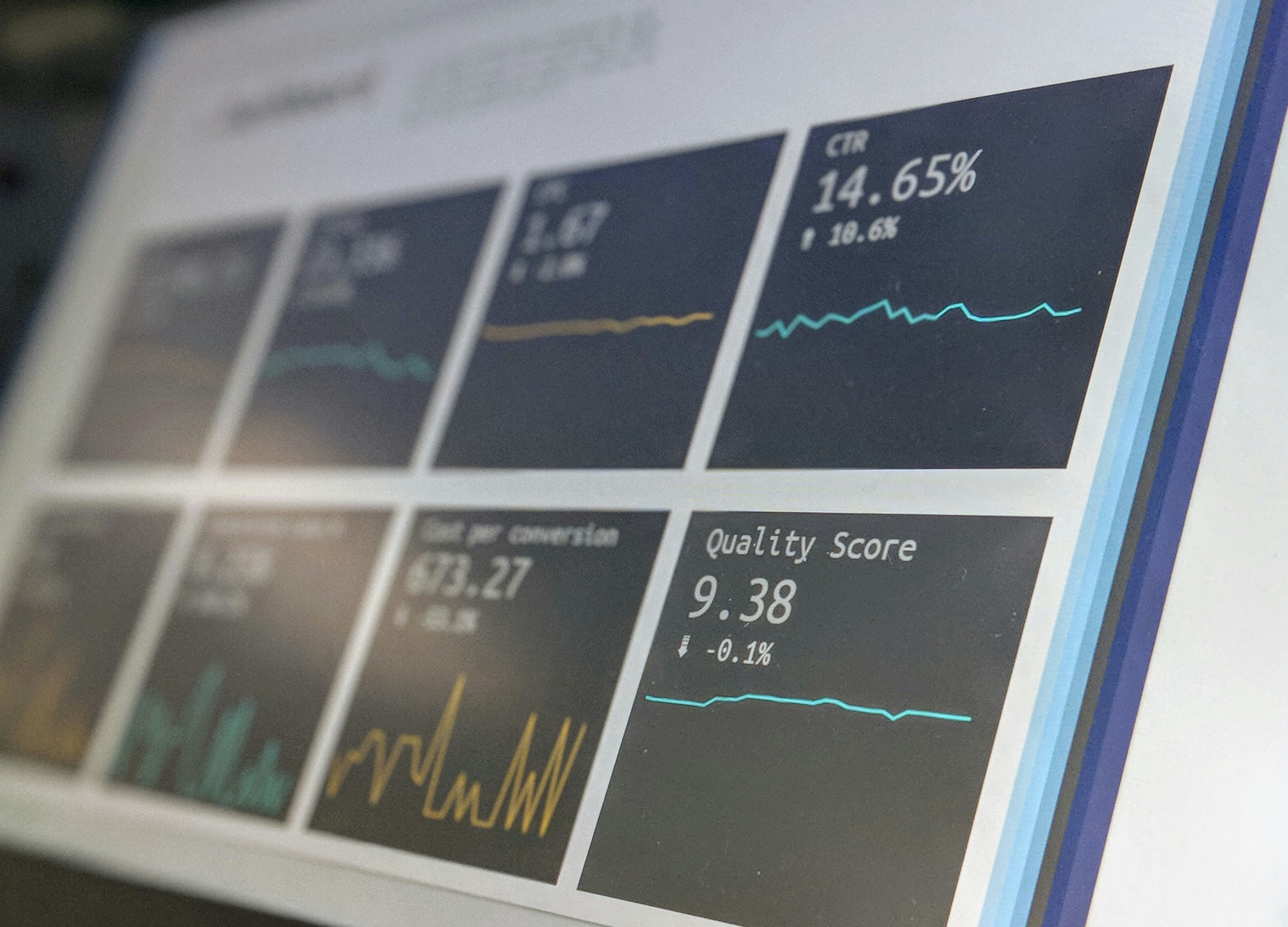 Marketing Without Borders: 5 Lessons for Going Global (That No Playbook Teaches You)