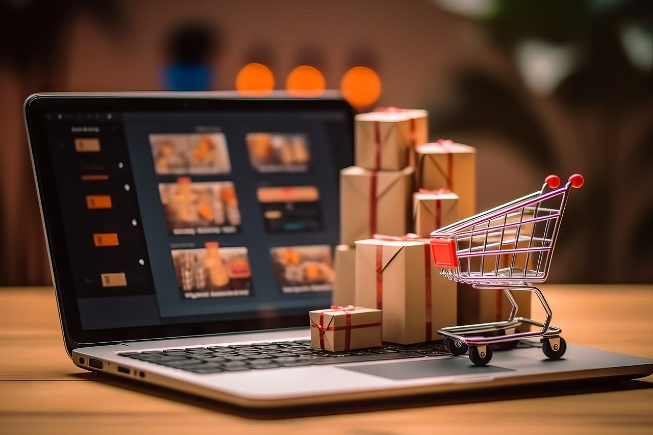 Keeping Up With Online Shopping: How Dropshipping Thrives in Today's Market