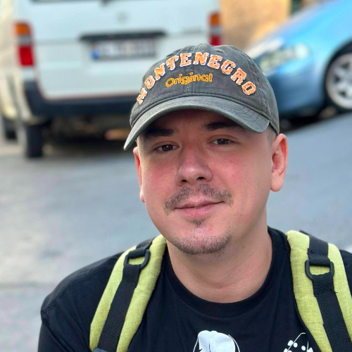 Author profile picture