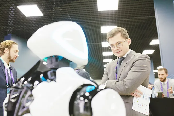 To have the perfect hearing the robot needs two things: good “ears” to perceive information and a reliable smart “head” that understands the information perceived.