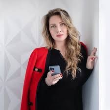 Elena Volotovskaya HackerNoon profile picture