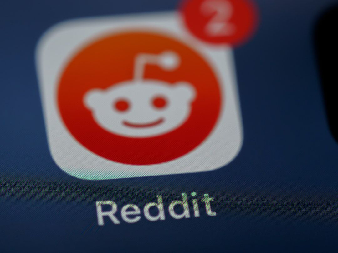 How Do You Acquire Customers as a Startup? Well, I Got My First 100 Via Reddit
