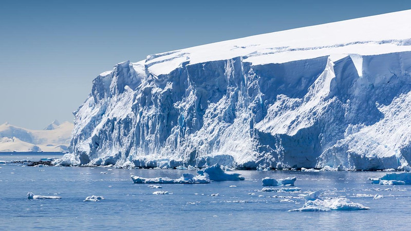 Race Against Time: Geoengineers Propose Underwater Curtains to Slow Melting of Doomsday Glacier