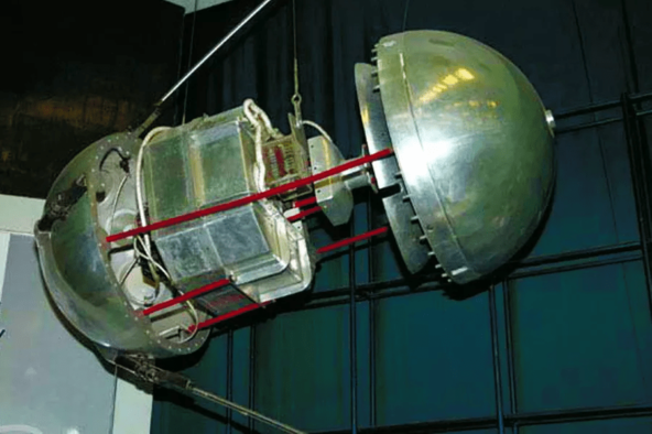 The insides of the first artificial Earth satellite