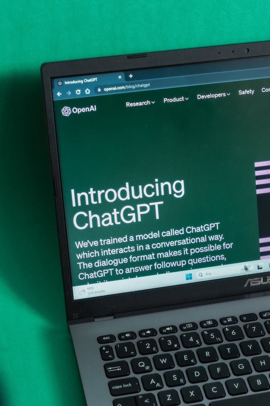 Real-Time Sync: The Missing Piece in Cross-Platform LLM Chat Apps