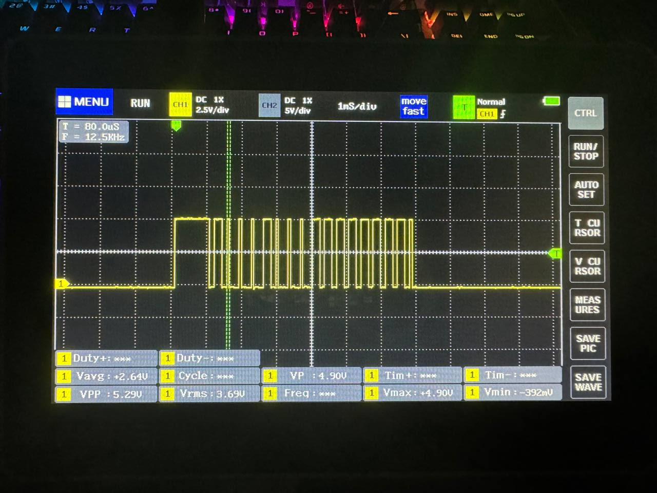 Short bit duration. T = 80uS.