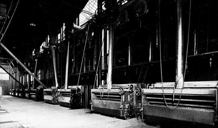 Portion of 9600 Horse-power Installation of Babcock & Wilcox Boilers and Superheaters, Equipped with Babcock & Wilcox Chain Grate Stokers at the Blue Island, Ill., Plant of the Public Service Co. of Northern Illinois. This Company Operates 14,580 Horse Power of Babcock & Wilcox Boilers and Superheaters in its Various Stations