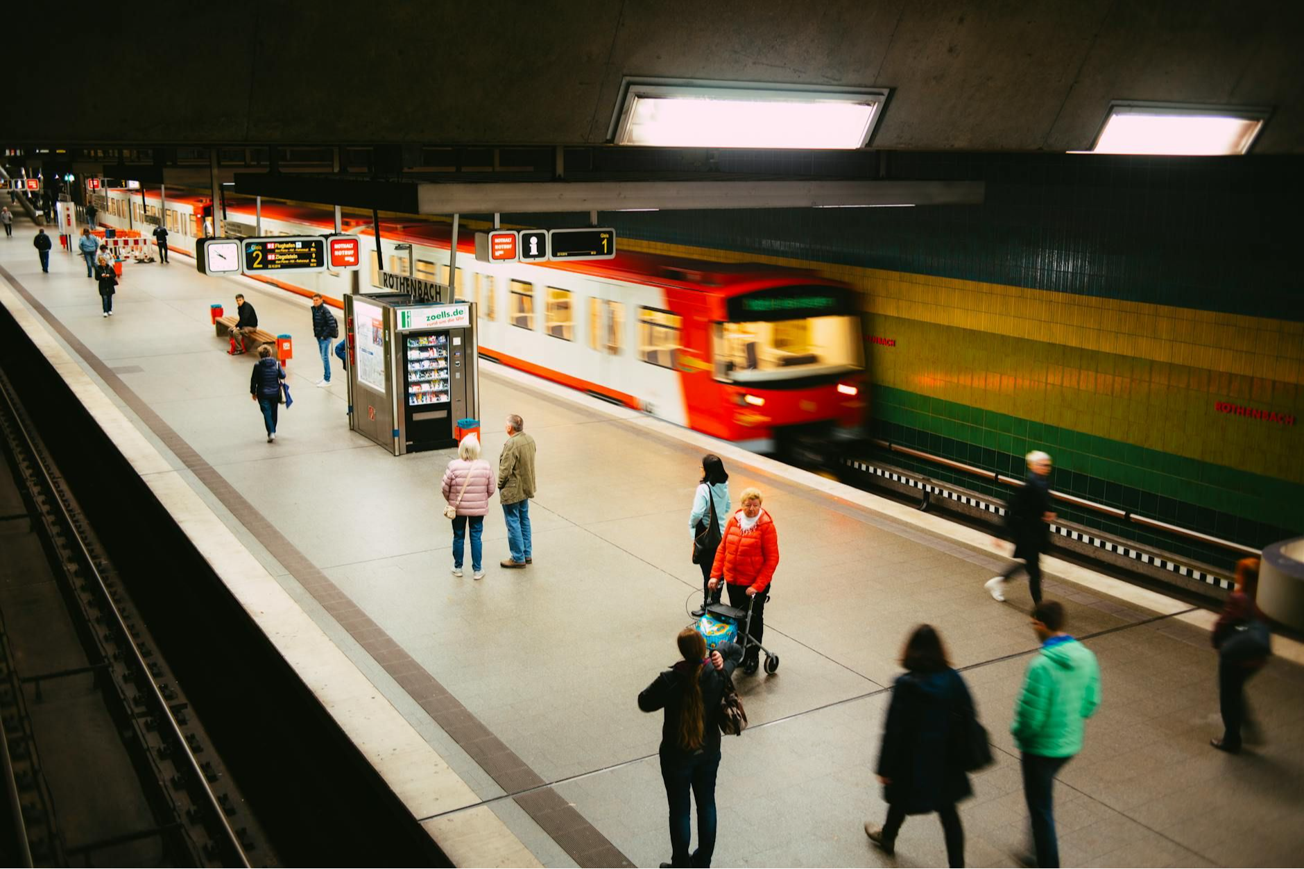 Distributed Request Assignment with Max‑Min and Deviation Fairness in On‑Demand Mobility