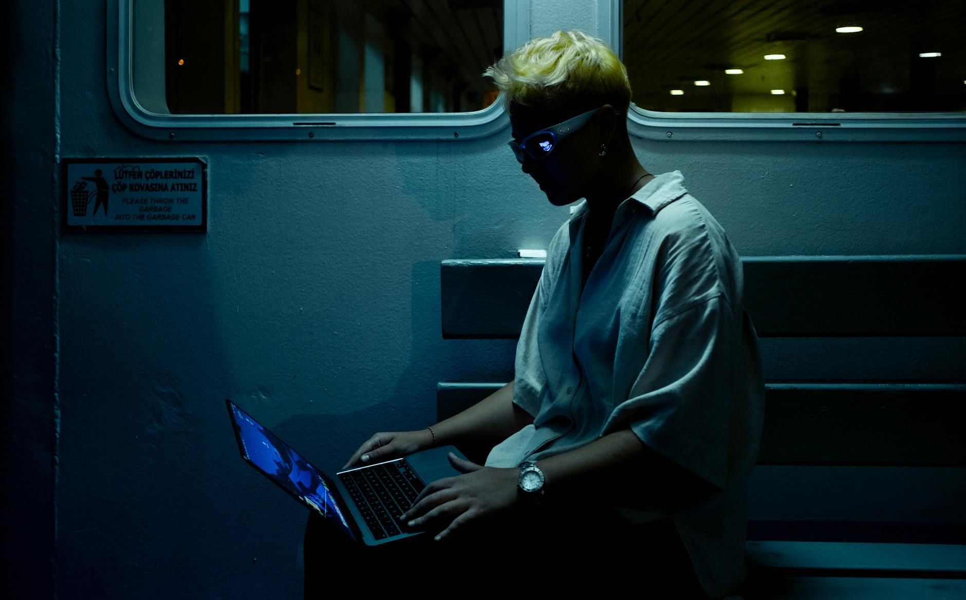 Are You Good at Spotting AI-generated Content Online?