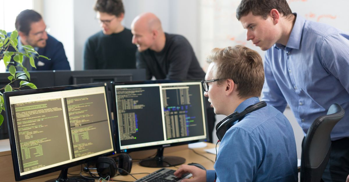 Revolutionizing Small Business: The Power of Virtual Desktop Software in 2024