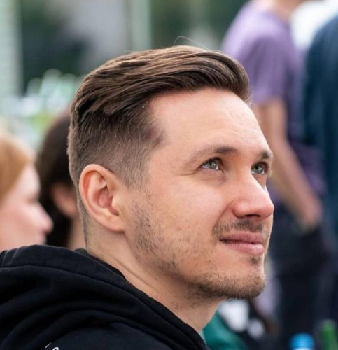 Author profile picture
