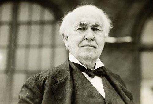 Thomas Edison dies