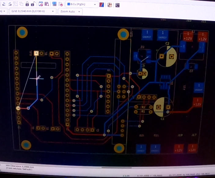 дизайн в KiCAD