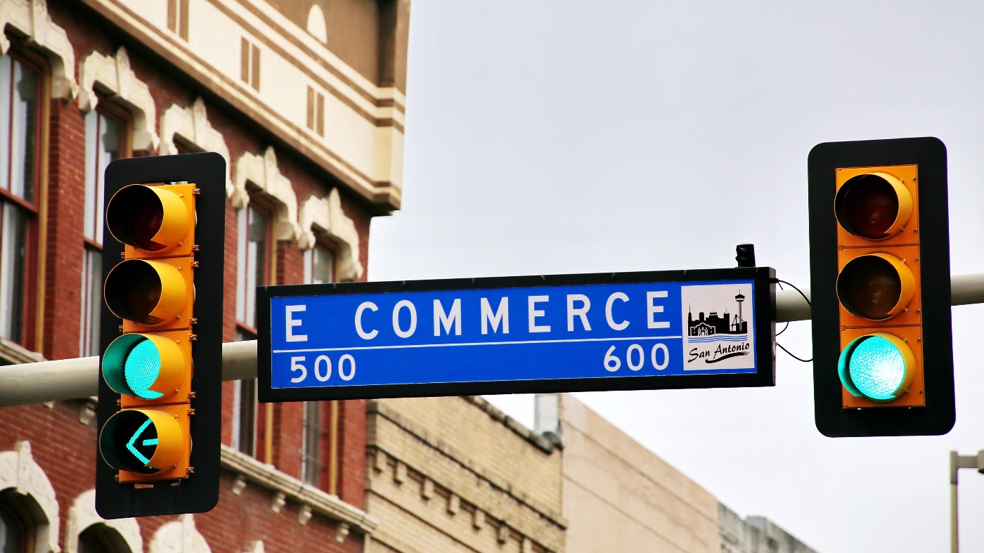 Maximizing E-commerce Potential with Refined Data Analytics and Storage Architecture