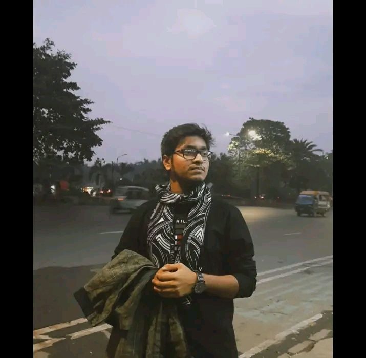 Author profile picture